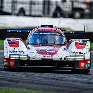 Penske races at IMS